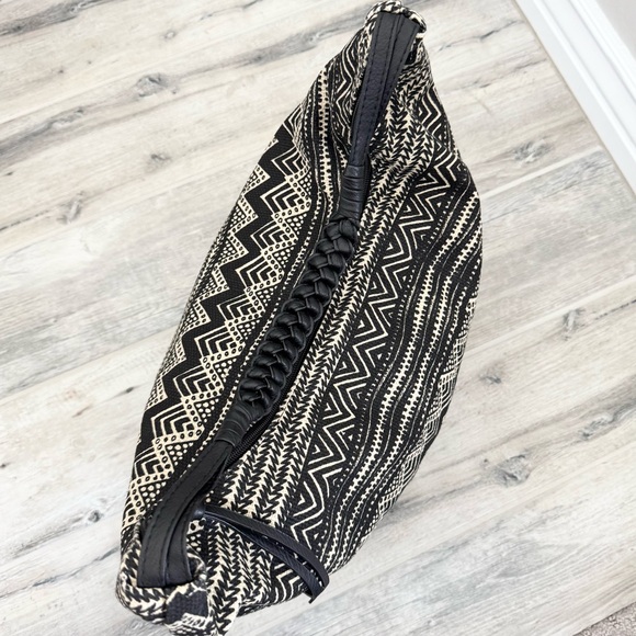 Tribal Black Cream Boho Aztec Pattern Shoulder Hobo Bag - Picture 4 of 8